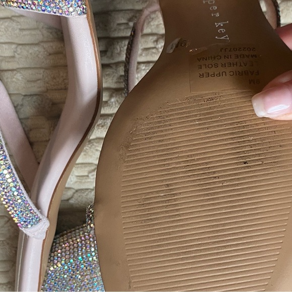 COPPER KEY FAIRY TALE RHINESTONE SANDALS sz 9 - Picture 4 of 7